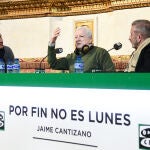 El programa de Onda Cero "Por fin no es lunes", presentado por Jaime Cantizano, se emite desde la Capilla de los Condestables de la catedral de Burgos