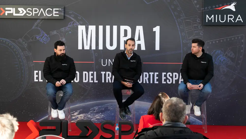 De izquierda a derecha. Raúl Verdú cofundador de PLD Space, Ezequiel Sánchez presidente ejecutivo y Raúl Torres, CEO y cofundador.