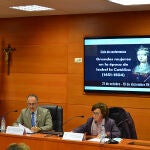De izquierda a derecha: Francisco Trullén, secretario general de la UCAV y Mª Jesús Carravilla, directora del Grupo Estudios Del Patrimonio Cultural Teresiano (EPACT)