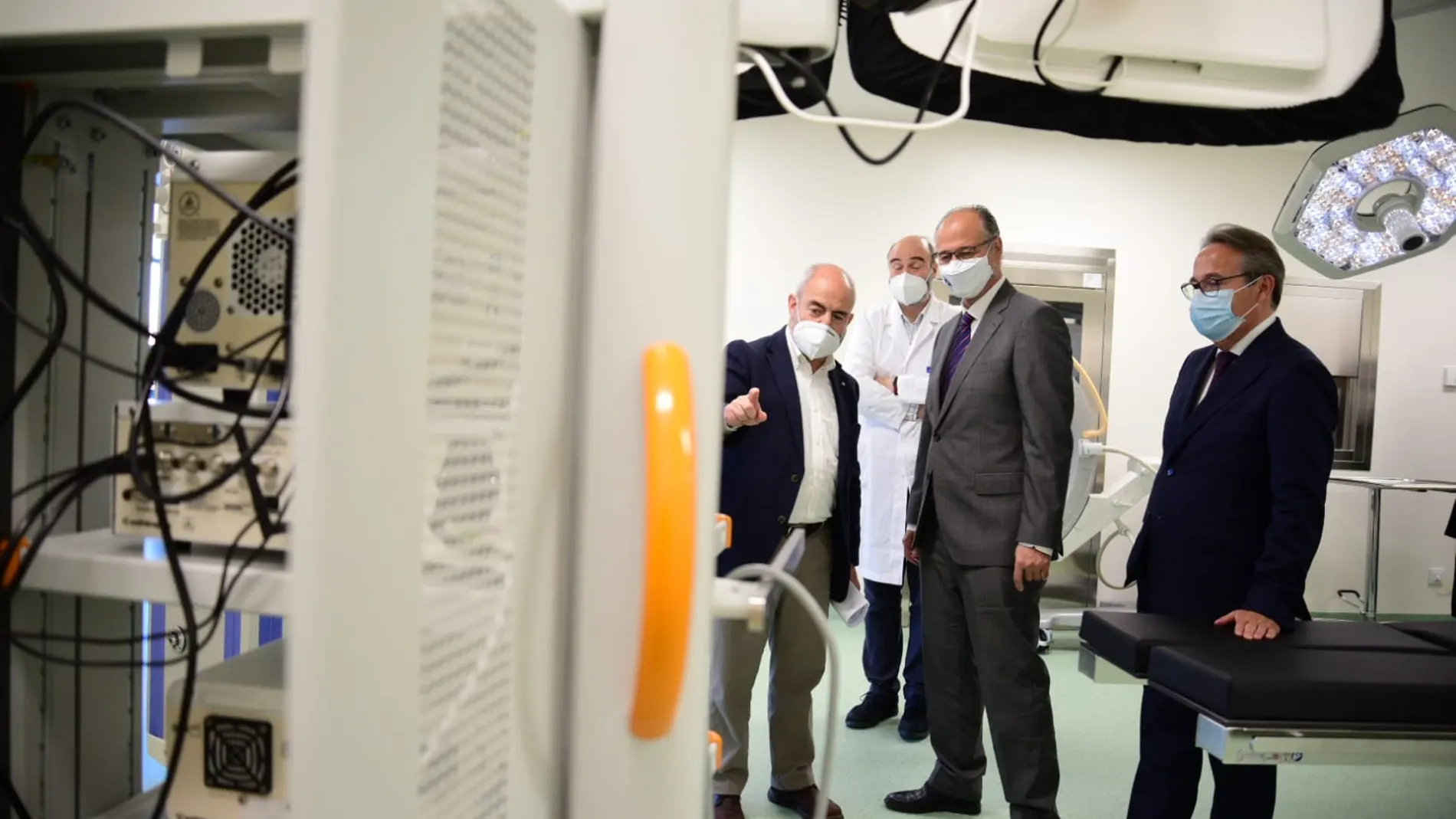 El presidente de las Cortes de Castilla y León, Luis Fuentes, visita las nuevas instalaciones de Ibermutua