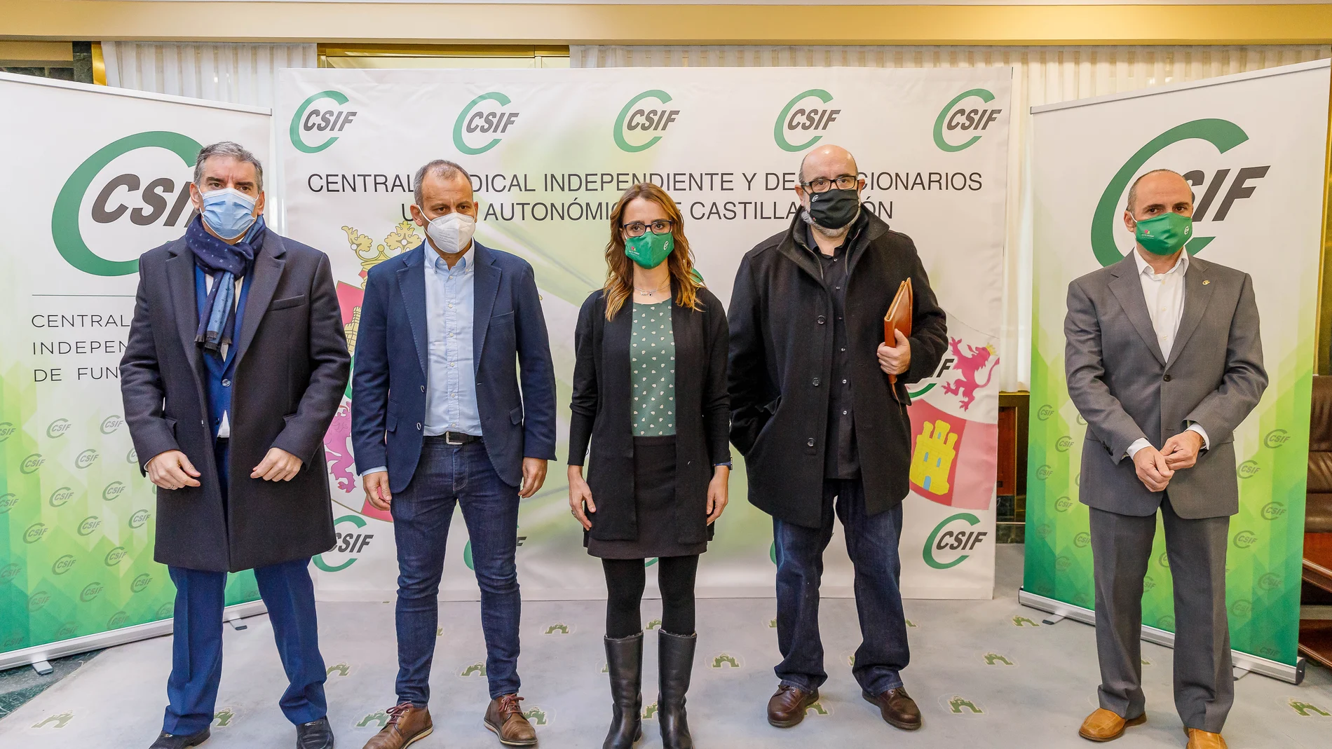 El presidente nacional de CSIF, Miguel Borra, junto al regional, Benjamín Castro, el presidente del sector nacional de Educación, Mario Gutiérrez, y la presidenta del sector autonómico de Educación Castilla y León, Isabel Madrugá