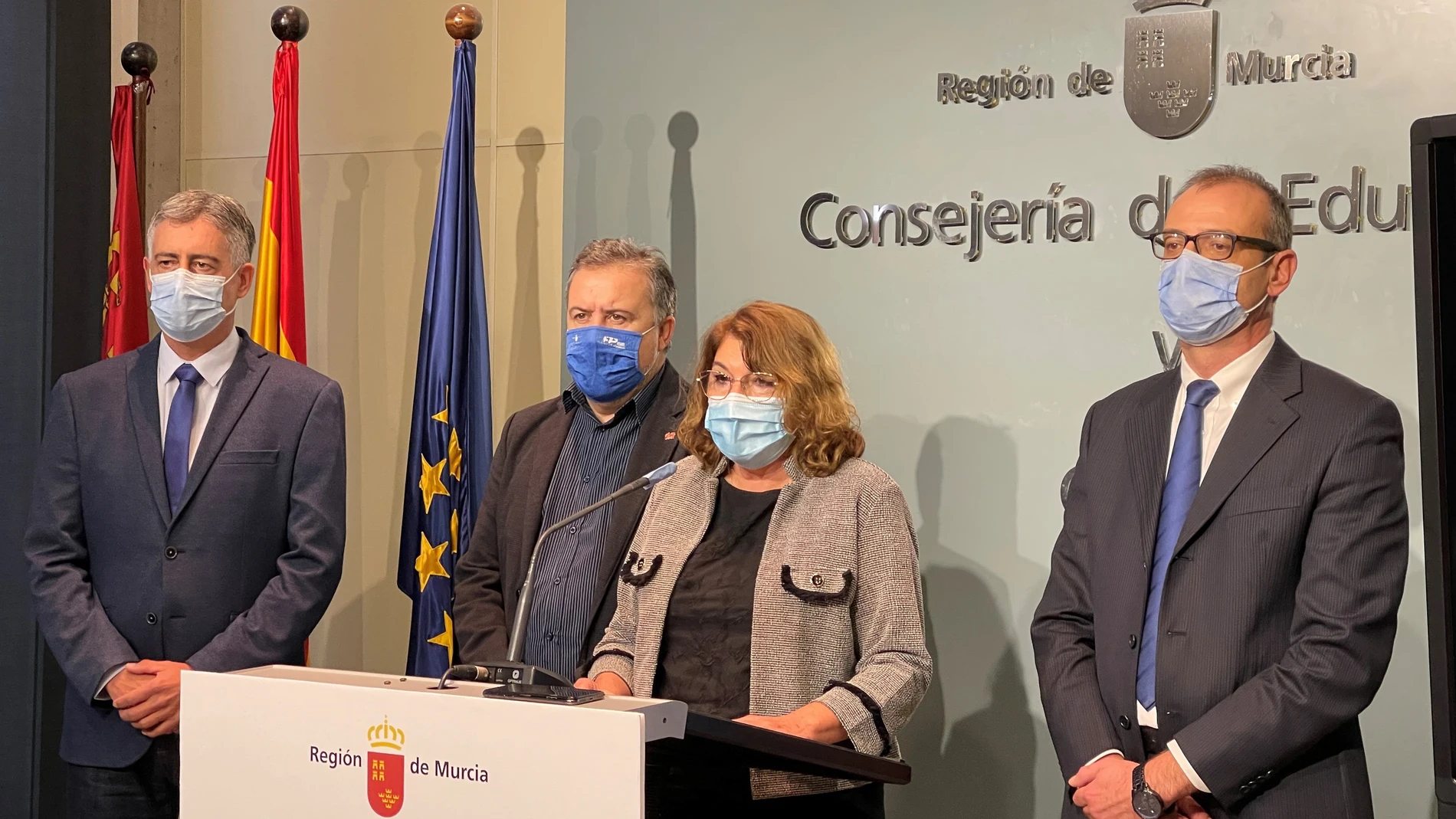 La consejera de Educación, María Isabel Campuzano, comparece en rueda de prensa para presentar el nuevo currículo de Primaria.