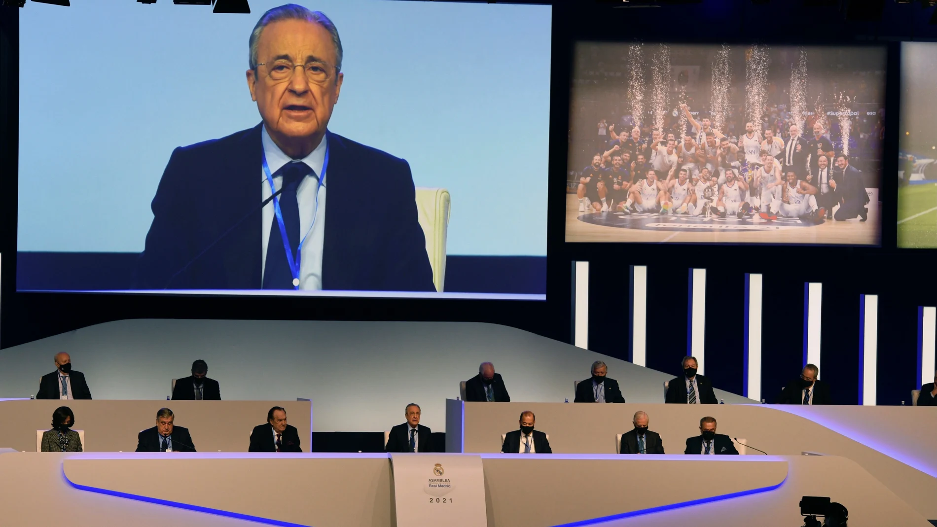 El presidente del Real Madrid, Florentino Pérez, en una Asamblea del Real Madrid