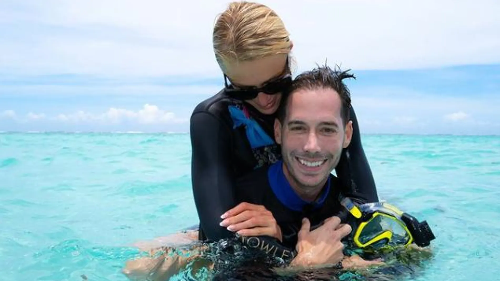 Paris Hilton y su marido Carter Reum disfrutan de su luna de miel en Bora Bora