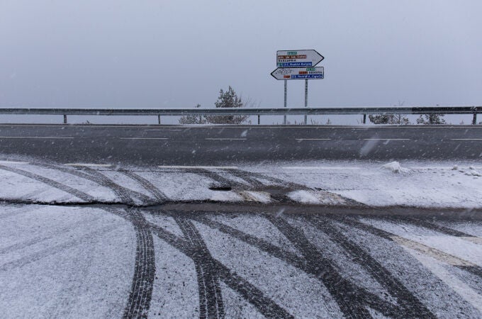 Carreteras cubiertas de nieve en el Puerto de Navacerrada, el pasado 22 de noviembre