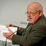 El consejero de Salud, Jesús Aguirre. EFE/Julio Muñoz