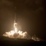 El despegue de la misión se llevó a cabo sin complicaciones a las 22:21 hora local (6:21 hora GMT) a bordo de un cohete SpaceX Falcon 9 desde la Base de la Fuerza Espacial en Vandenberg, California (EE.UU.).