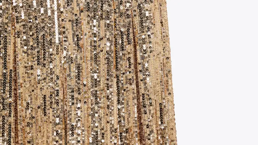 Pantalón ancho de lentejuelas.