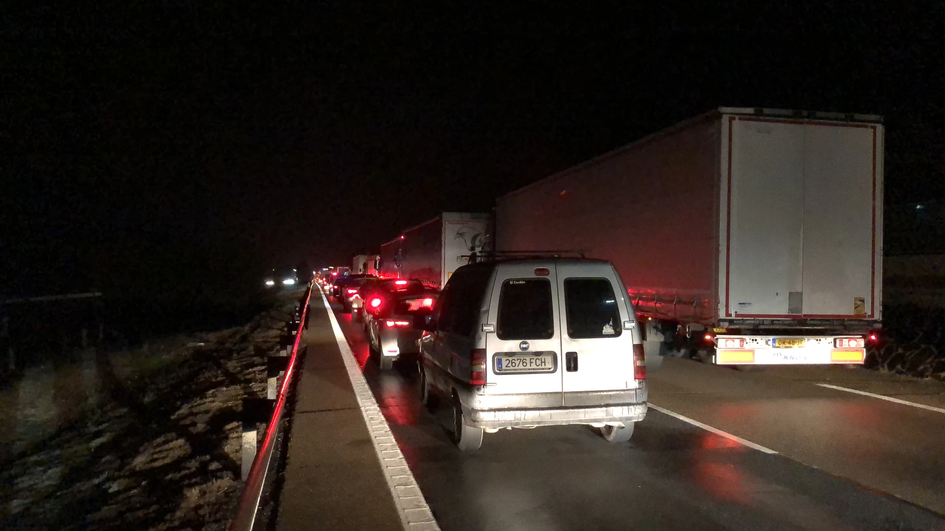 Retenciones de tráfico en la A-62 con motivo de un accidente múltiple en San Miguel del Pino (Valladolid)