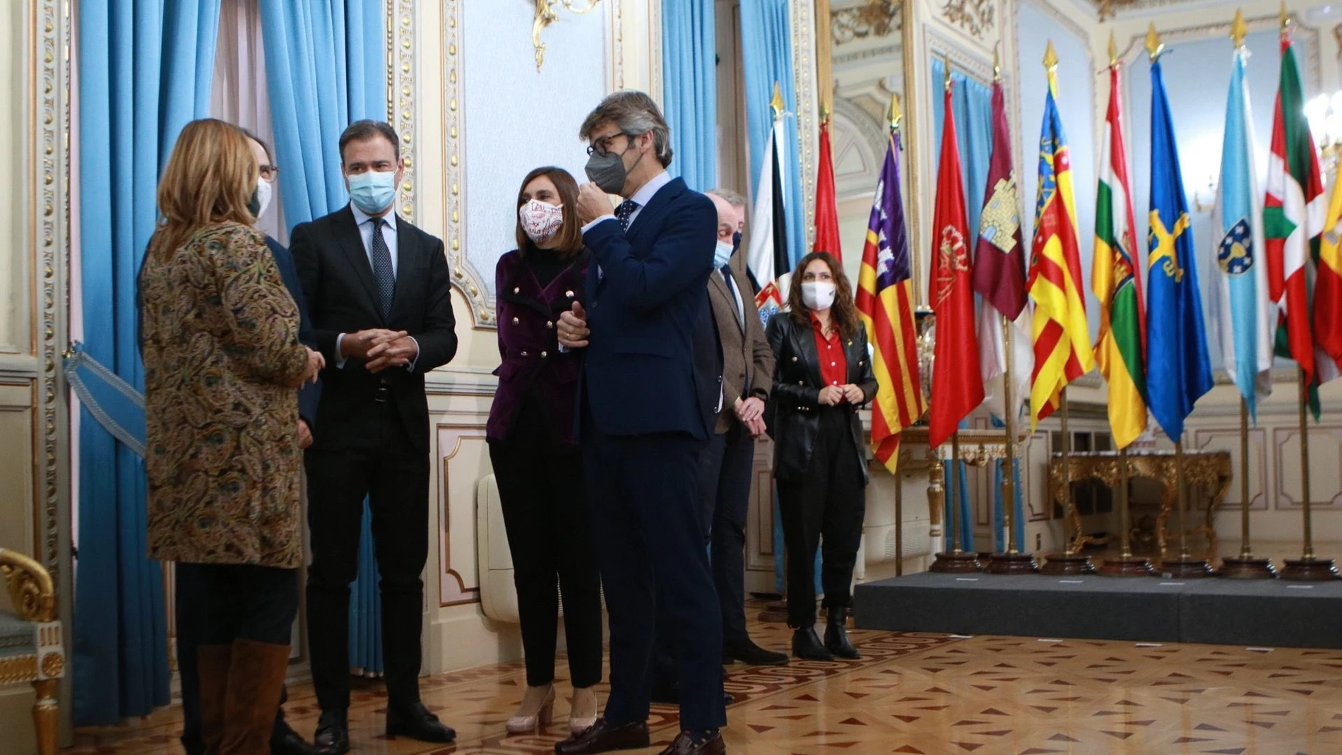 Los consejeros de Presidencia, Turismo y Deportes, Marcos Ortuño, y de Economía, Hacienda y Administración Digital, Luis Alberto Marín, en la reunión preparatoria de la Conferencia de Presidentes