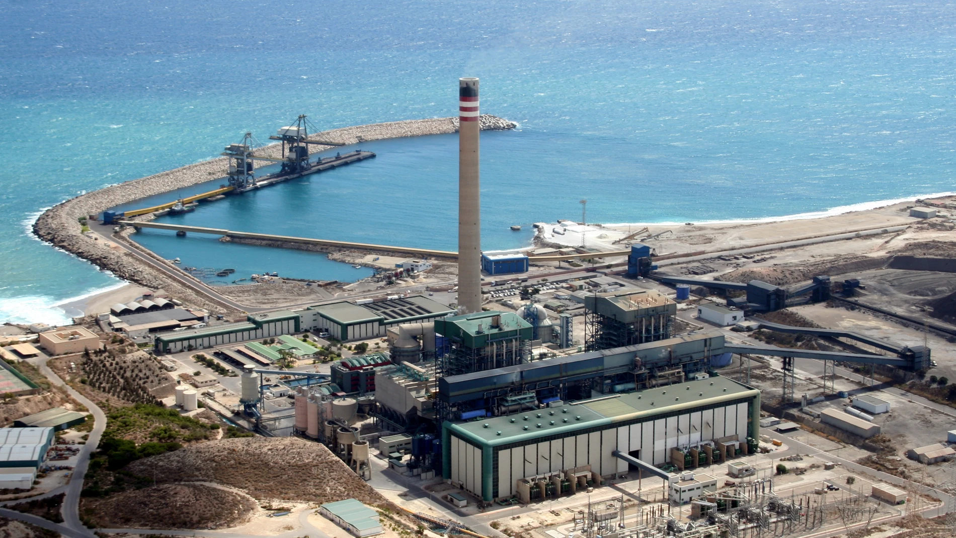 El plan Futur-e para la central térmica de Litoral (Carboneras, Almería) incluye el desarrollo de proyectos renovables