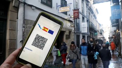 Desde este sábado la hostelería gallega pedirá el certificado Covid como medida para frenar el avance de la sexta ola de pandemia después de ser avalado por el Tribunal Superior de Justicia de Galicia