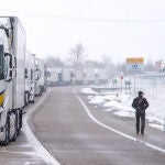 Los camiones tienen dificultad para transitar por las carreteras de Burgos