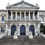 Escaleras principales de Biblioteca Nacional de España, en Madrid