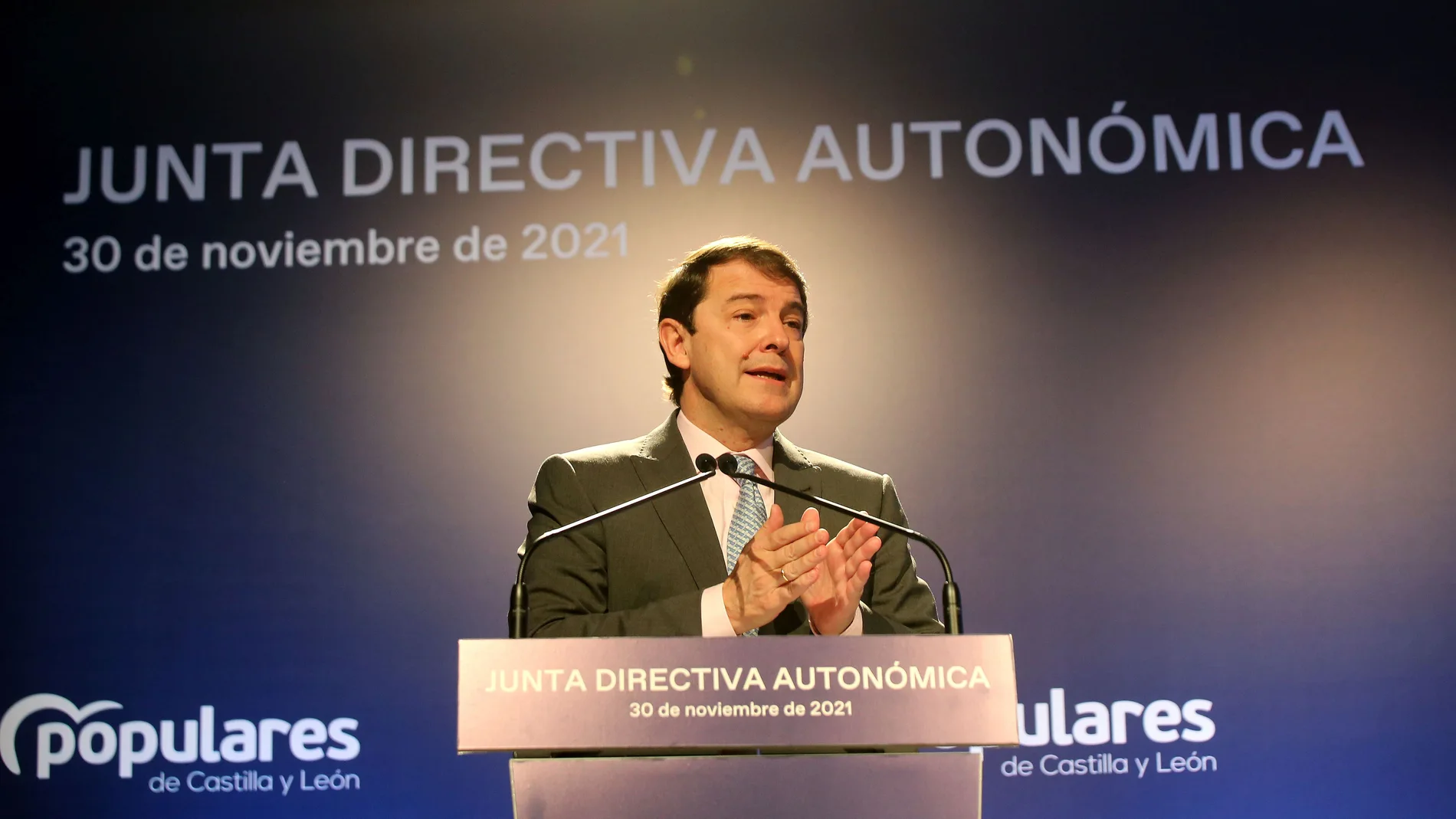El presidente del PP de Castilla y León, Alfonso Fernández Mañueco, clausura la reunión de la Junta Directiva Autonómica