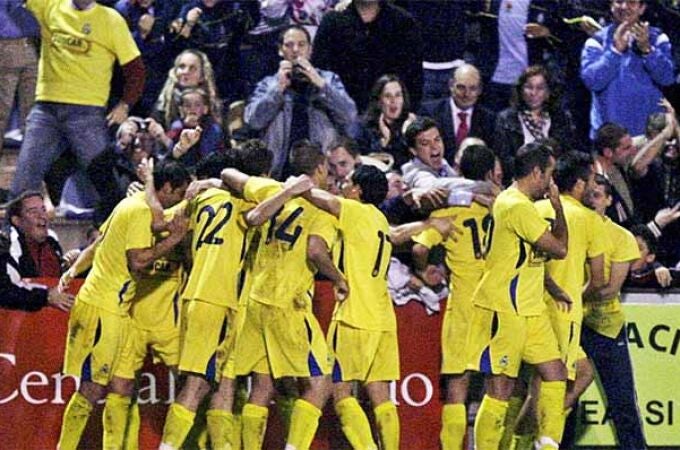 Los jugadores del Alcorcón celebran uno de sus goles contra el Real Madrid en el 'Alcorconazo'.