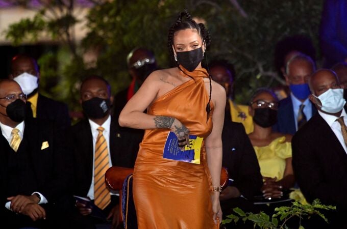 Rihanna, "Héroe Nacional" de Barbados. REUTERS/Toby Melville/Pool