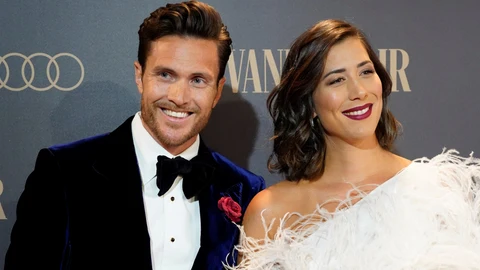 Garbiñe Muguruza y su novio, Arthur Borgesasiste, asisten a la gala de entrega del premio ‘Personaje del año Vanity Fair 2021’ que se celebra en el Palacio Real, a 30 de noviembre de 2021, en Madrid, España.