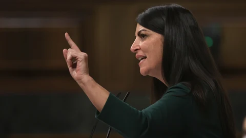 La diputada de Vox, Macarena Olona, en una intervención en el pleno del Congreso