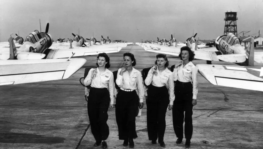 Aviadoras pertenecientes al servicio aéreo femenino de EE UU