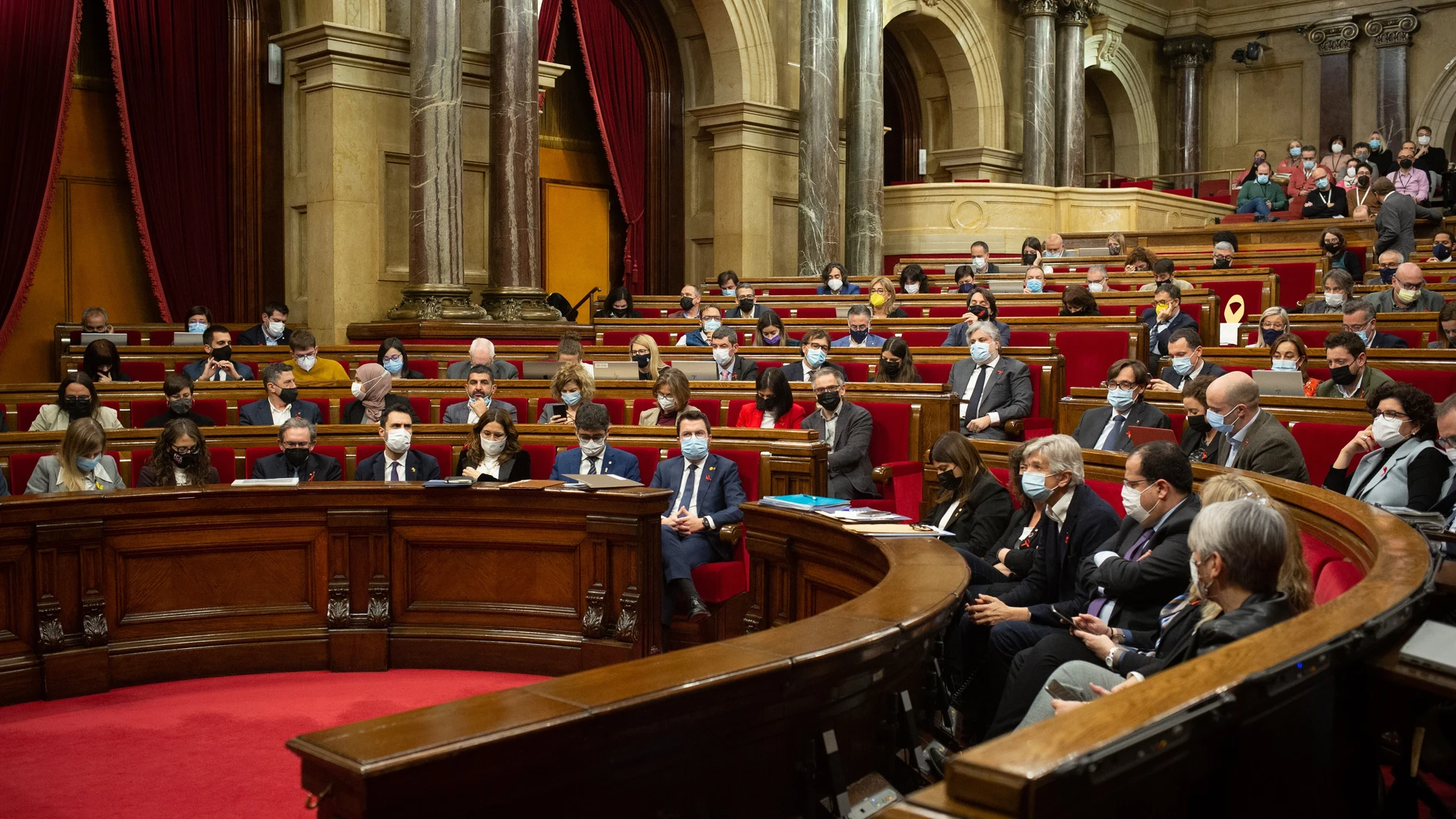 El pleno del Parlament de Catalunya a 1 de diciembre de 2021.DAVID ZORRAKINO - EUROPA PRESS