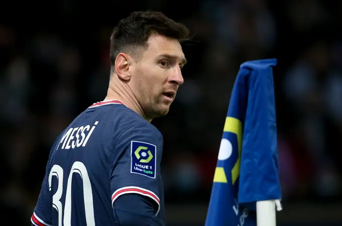 La misteriosa desaparición de Messi y su inquietante “supervisión médica”