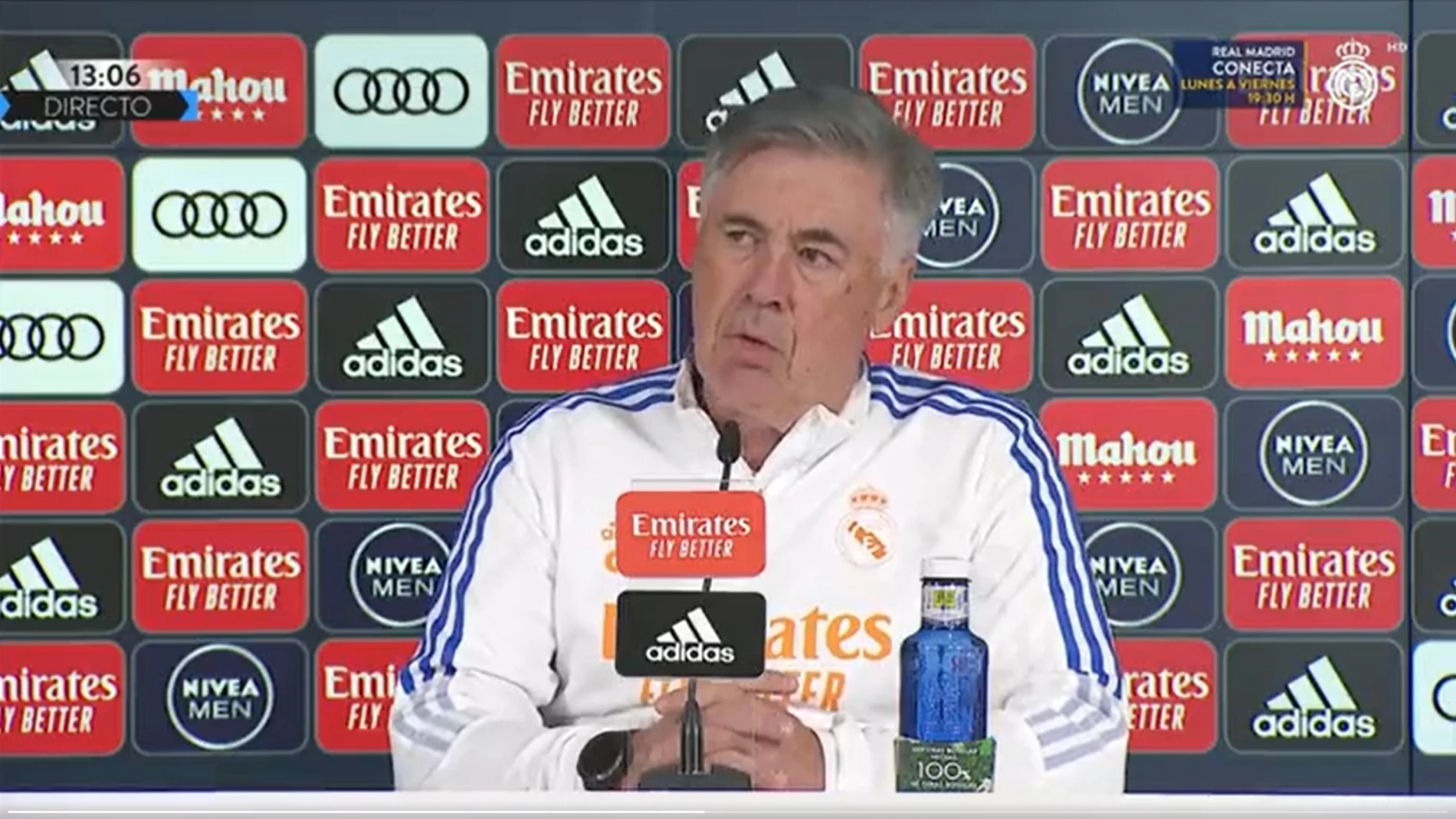 Ancelotti en una conferencia de Prensa del Real Madrid