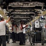 Miedo a 100.000 trabajadores en ERTE en la industria del motor en 2022