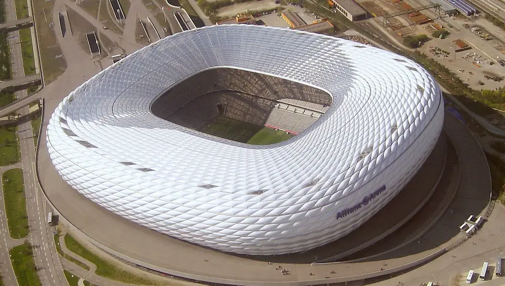 Fotografía del impresionante estadio del Bayern de Múnich, el Allianz Arena