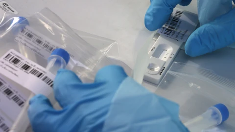 Los test comienzan a escasear en las farmacias