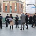 En la imagen, las autoridades solicitan el pasaporte covid en Brescia (Italia)