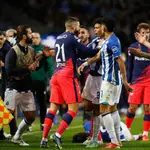 Bronca entre los jugadores y los banquillos del Atlético y del Oporto