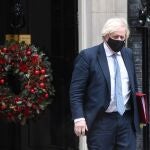 El primer ministro británico, Boris Johnson, abandona Downing Street