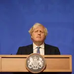  Un nuevo escándalo amenaza la credibilidad de Johnson en pleno auge de Ómicron