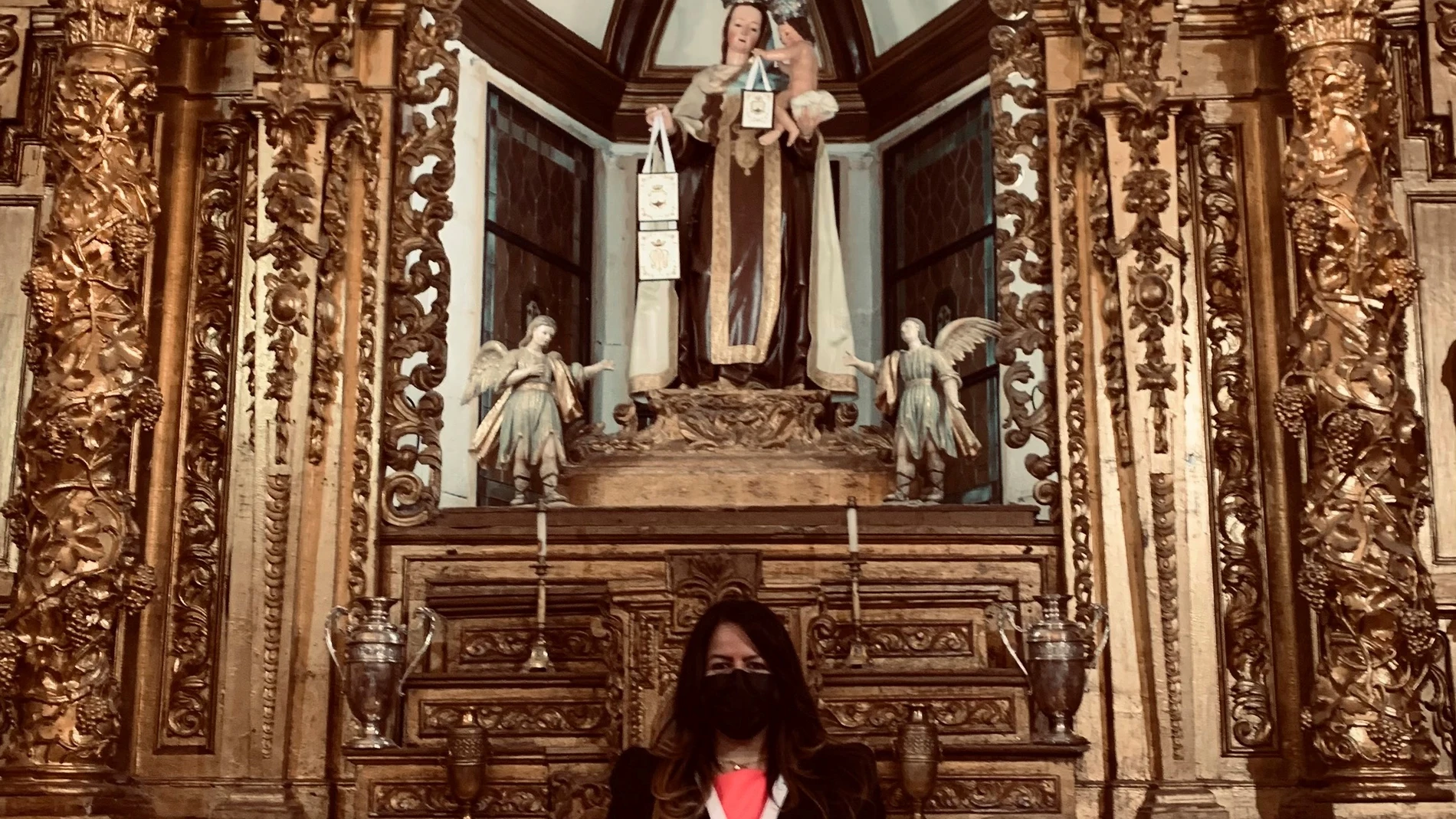 Virginia Cabrero se ha convertido en la primera mujer que accede a la presidencia de la Cofradía del Carmen de San Isidoro en sus 333 años de historia