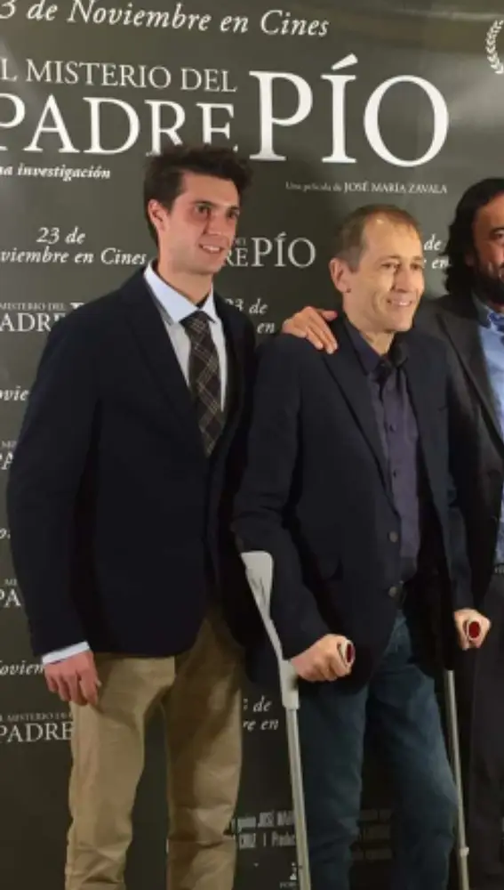 José María Zavala, con el ex jugador de baloncesto del Real Madrid, José Luis Llorente, y Borja Zavala.