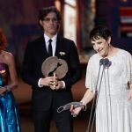 La actriz Blanca Portillo recibe el Premio Forqué a Mejor Interpretación Femenina en cine, por su papel en "Maixabel", durante la gala de entrega de los Premios Forqué, en su vigésimo séptima edición, hoy sábado en el Palacio Municipal de Ifema, en Madrid.