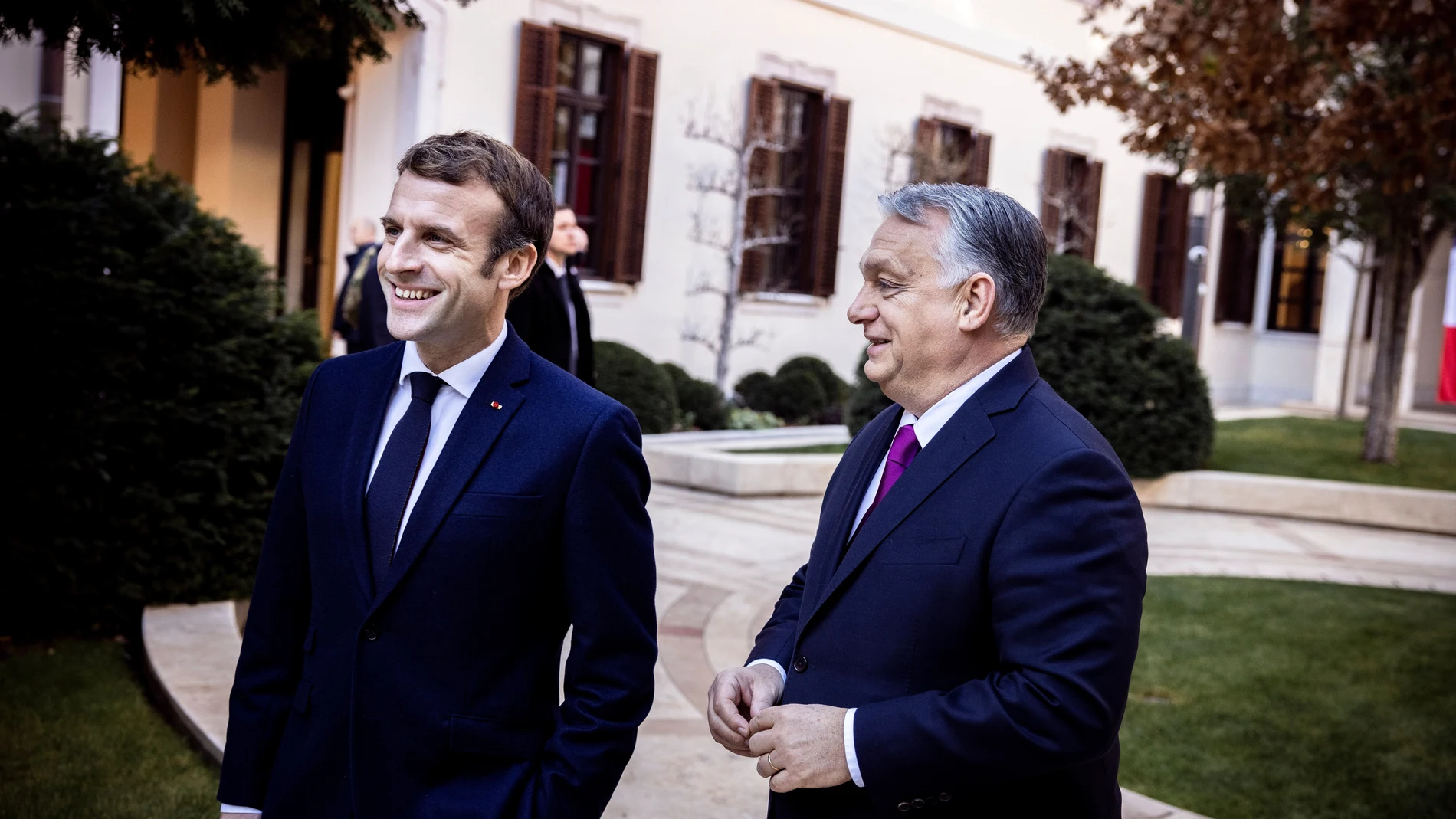 El presidente francés, Emmanuel Macron, ayer en Budapest junto al primer ministro húngaro, Viktor Orban