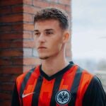 Ajdin Hrustic con el Eintracht Frankfurt.