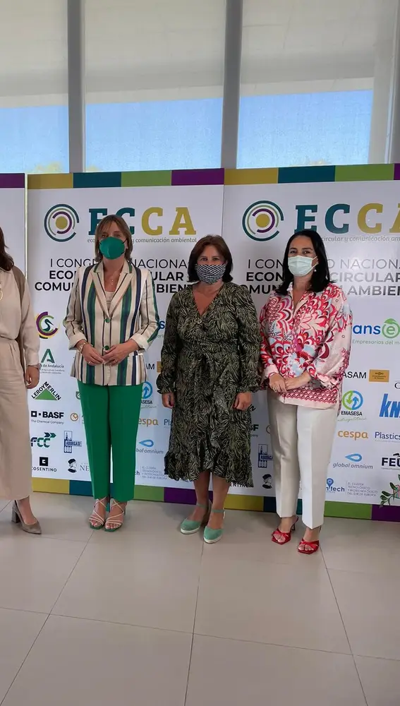 Cristina Cáceres, CEO de Ciconia; Maria Jesús Catalá, directora territorial de CaixaBank en Andalucía Occidental y Extremadura; Esperanza Fitz, presidenta de ANSEMAC; y Victoria Cabrera, vicepresidenta de ANSEMAC