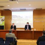 El consejero Antonio Luengo, durante su intervención en la presentación de la campaña de la Comunidad Autónoma para promocionar el consumo de carne de conejo