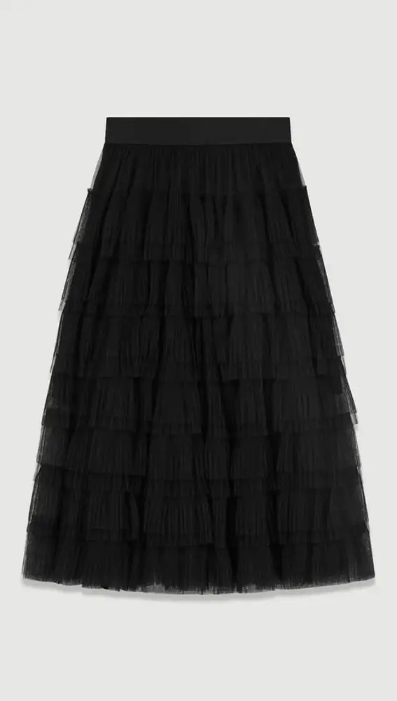 Falda de tul en color negro.
