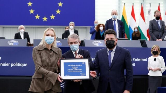 El Premio Sájarov se entrega desde 1988 por la lucha contra la corrupción y la defensa de las democracias y los derechos humanos. Hoy, Alexéi Navalni se une a la lista de los galardonados