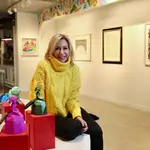 María Porto, galerista de arte en la nueva exposición abierta al público, en pleno El Corte Inglés de Paseo de la Castellana