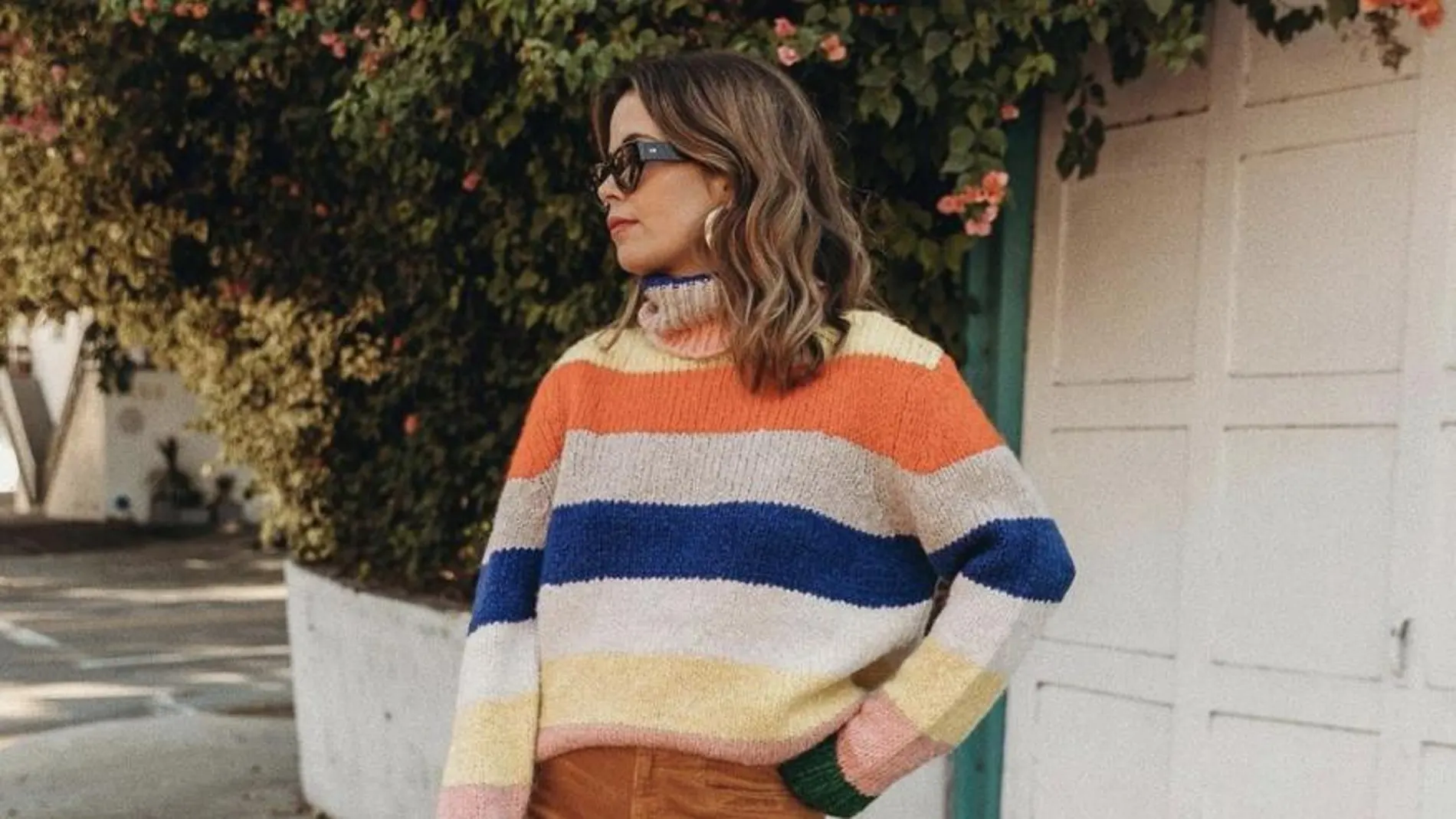 Sara Escudero con la combinación perfecta: jersey y pantalón de pana.