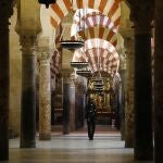 La Mezquita de Córdoba, extraordinario símbolo califal, llegó a ser la segunda más grande del mundo en superficie, por detrás de La Meca