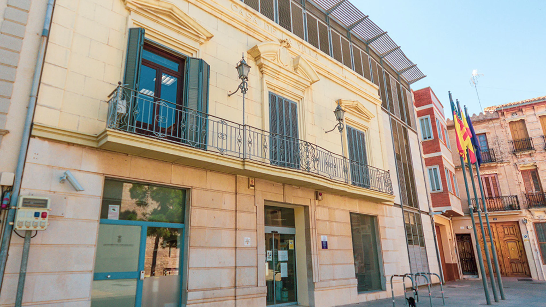 El Ayuntamiento de Massamagrell (Valencia) excluirá del concursos a los niños que escriban su postal en valenciano