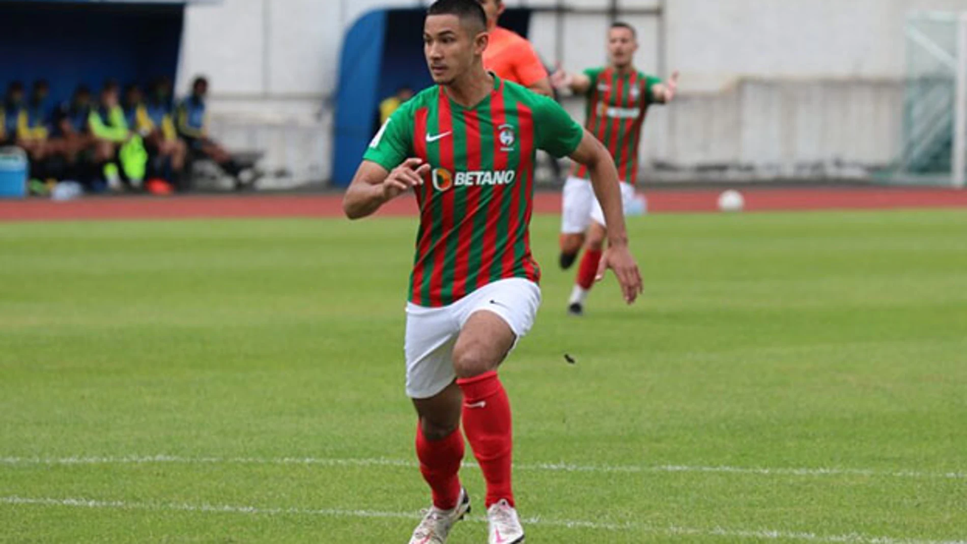 Faiq Bolkiah, con la camiseta del Marítimo de Funchal.