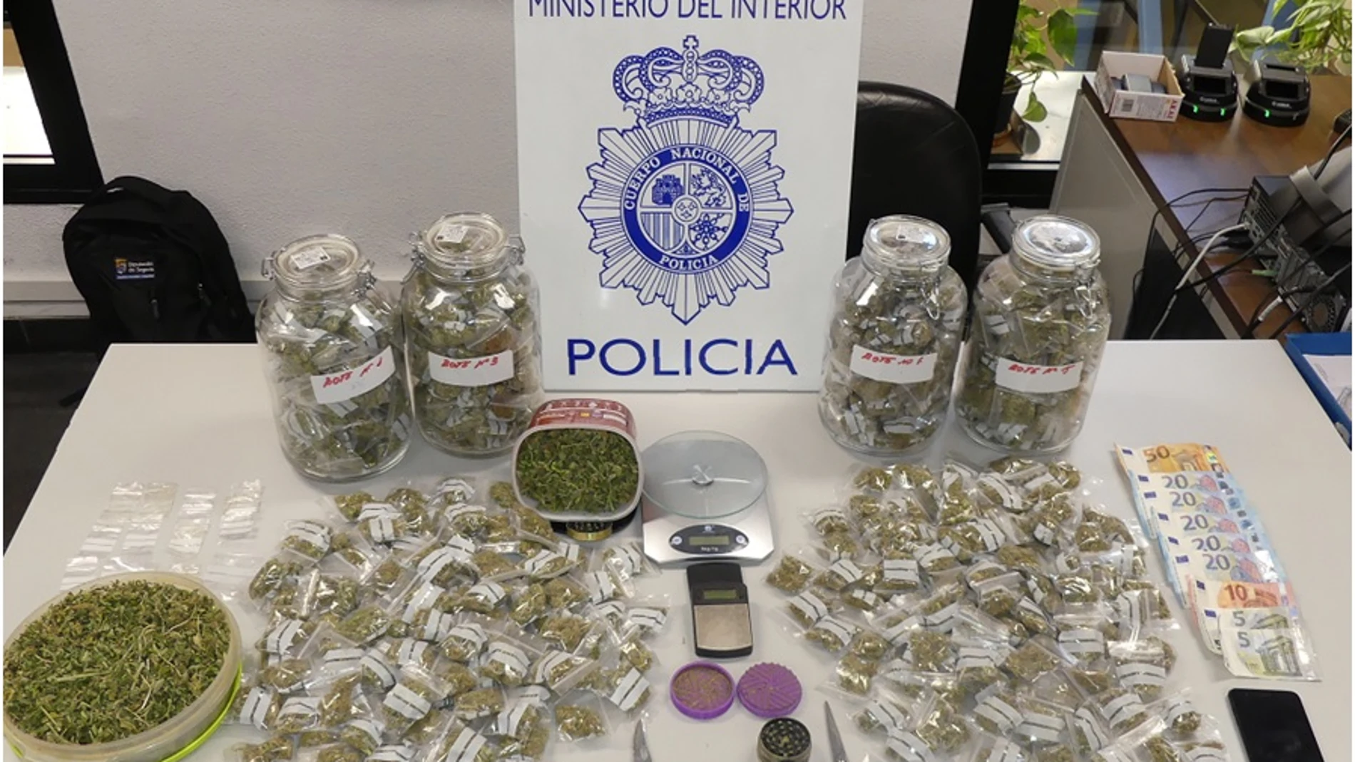 Detenido un vecino de Segovia por vender droga "al menudeo" en las inmediaciones del campus de la UVa y un colegio