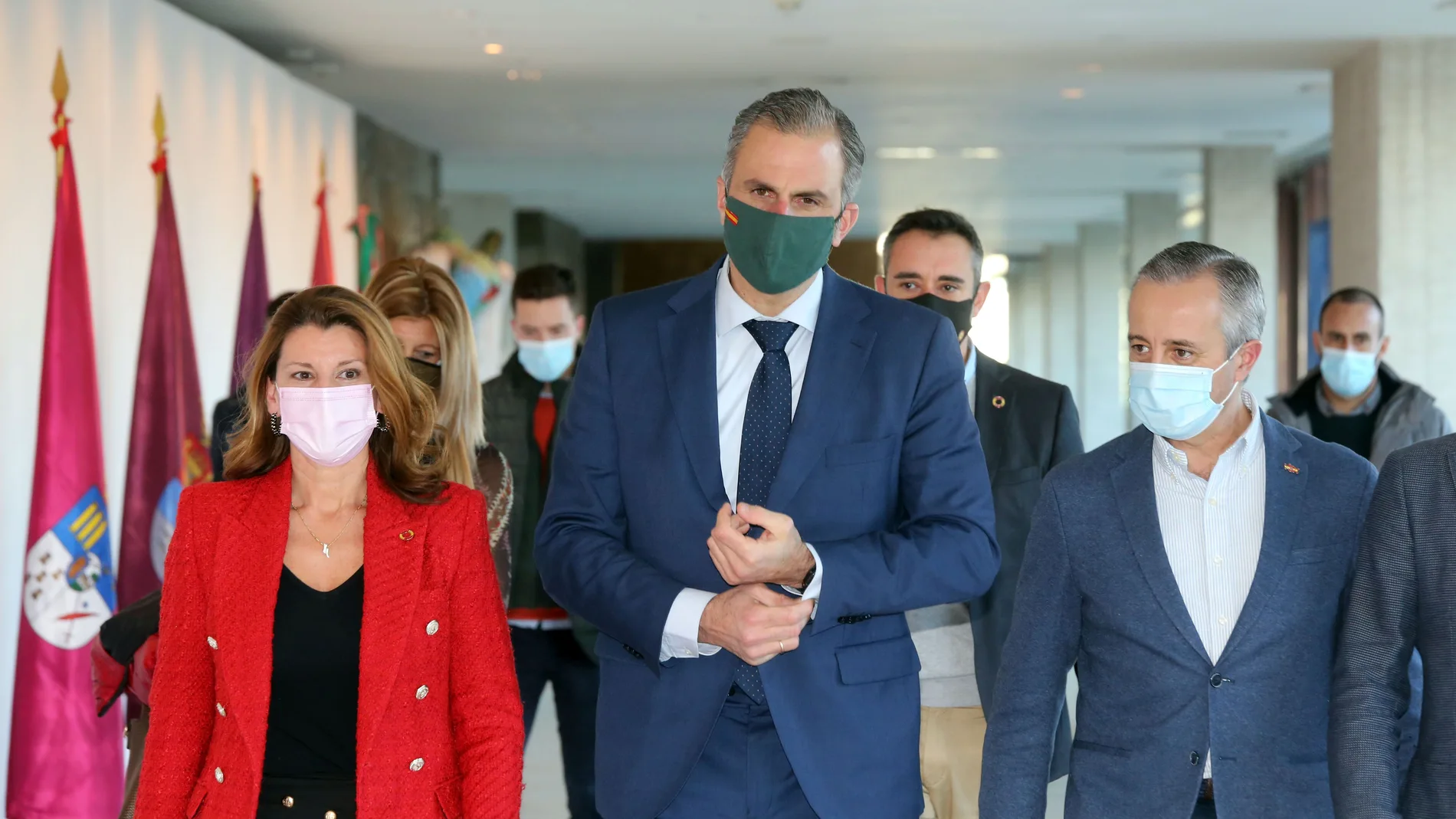 El secretario general de Vox, Javier Ortega Smith, visita las Cortes de Castilla y León para participar en una jornada de trabajo en la que están presentes los nueve diputados nacionales de la formación en la Comunidad